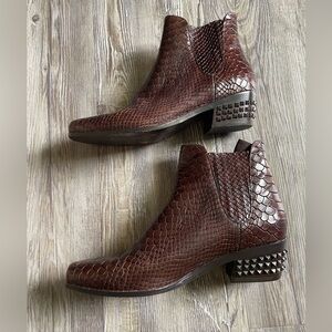 Donald J. Pliner Brown Snake Texture Ankle Boots